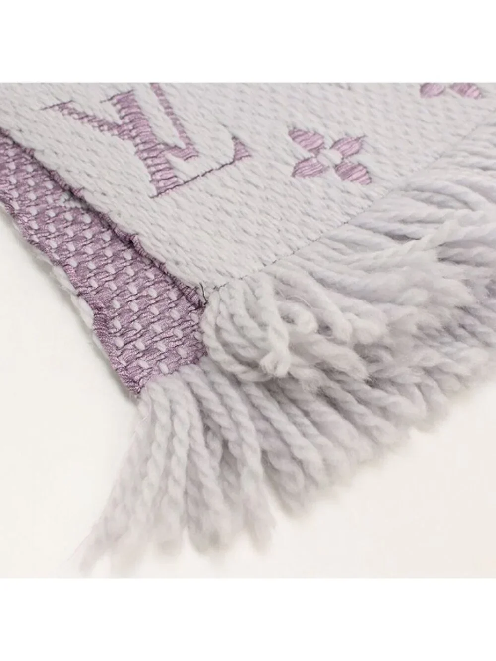 Louis Vuitton Echarpe Logo Mania Scarf